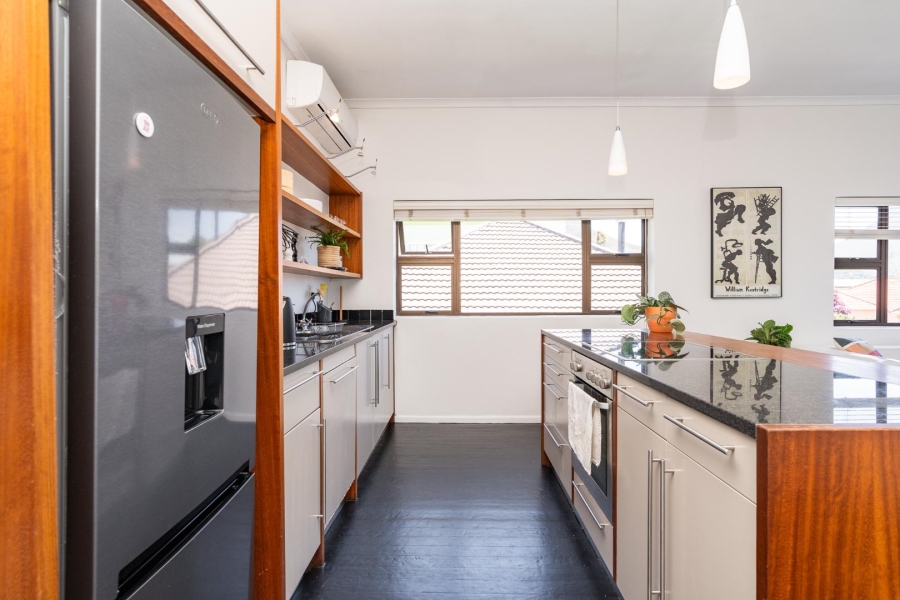To Let 2 Bedroom Property for Rent in Vredehoek Western Cape